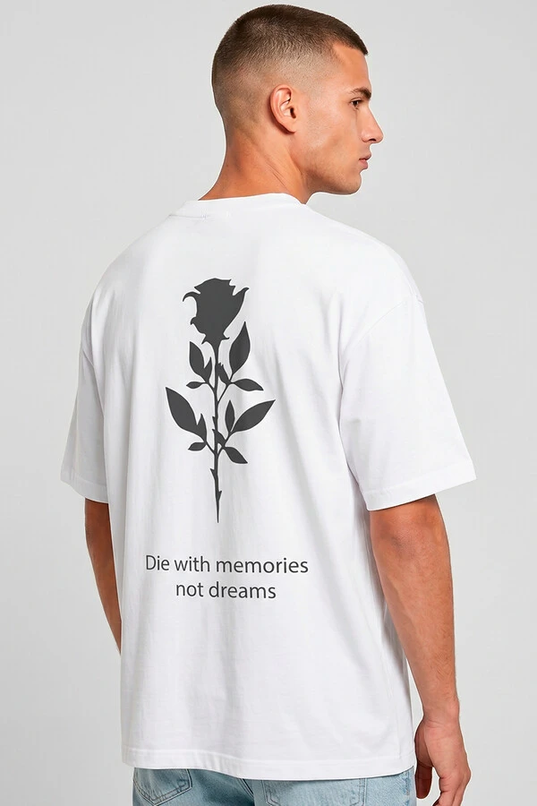 Camiseta oversized branca Memories
