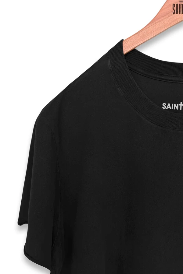 Camiseta preta Valued Outlet