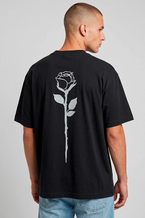 Camiseta oversized preta Rose Back