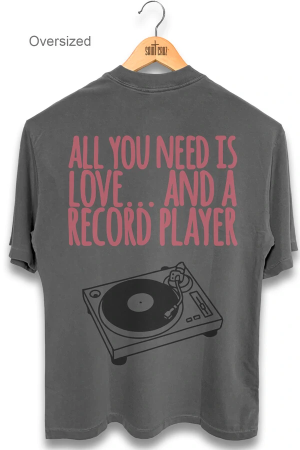 Camiseta oversized estonada chumbo Record Player