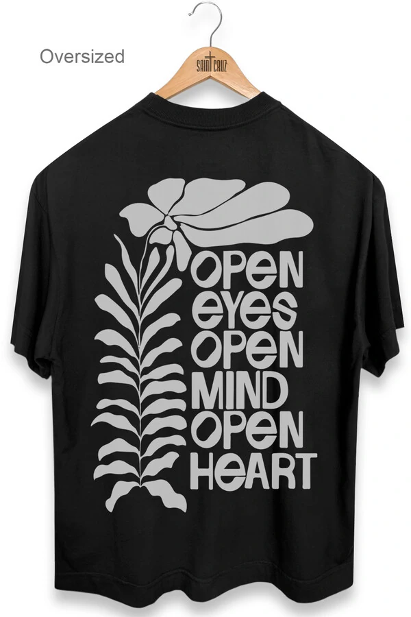 Camiseta oversized preta Open Eyes