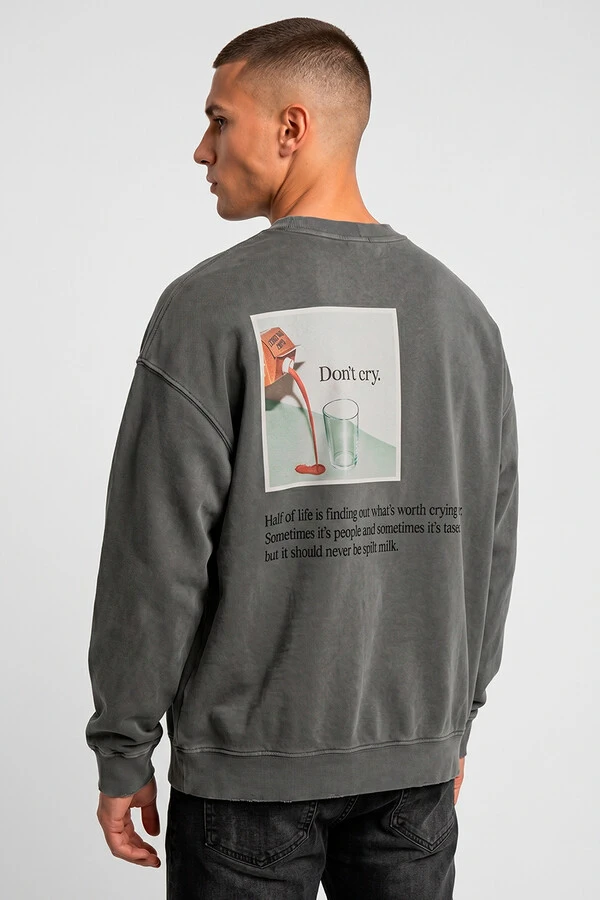 Blusa oversized de moletom estonado chumbo Milk