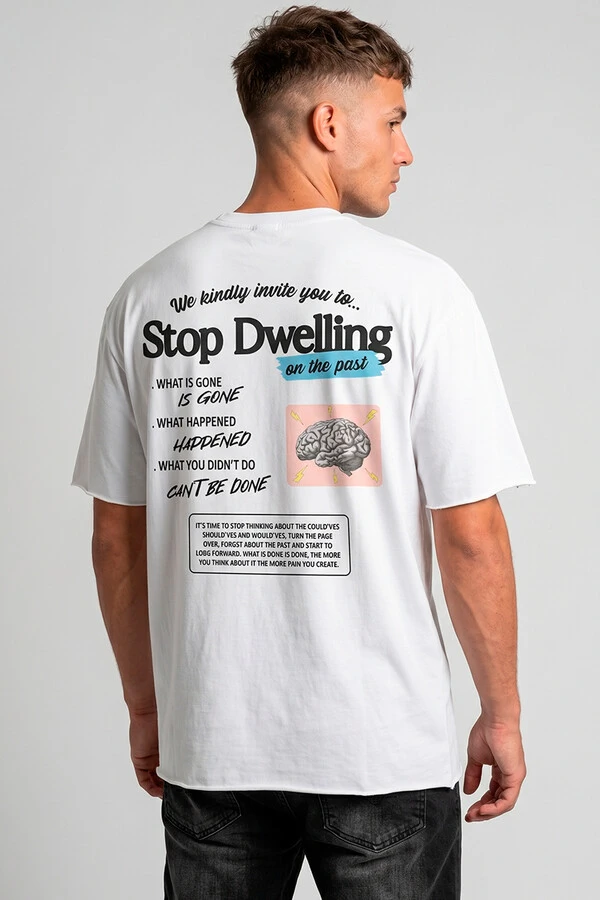 Camiseta branca Stop Dwelling