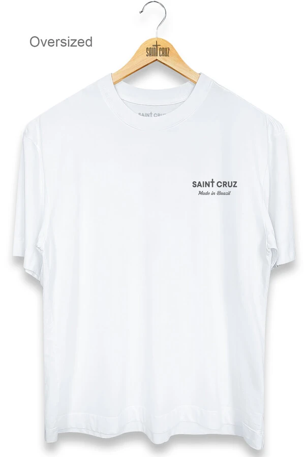 Camiseta oversized branca Wine