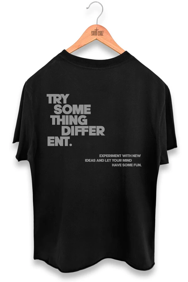 Camiseta preta Try Some