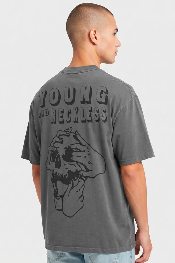 Camiseta oversized estonada chumbo Reckless