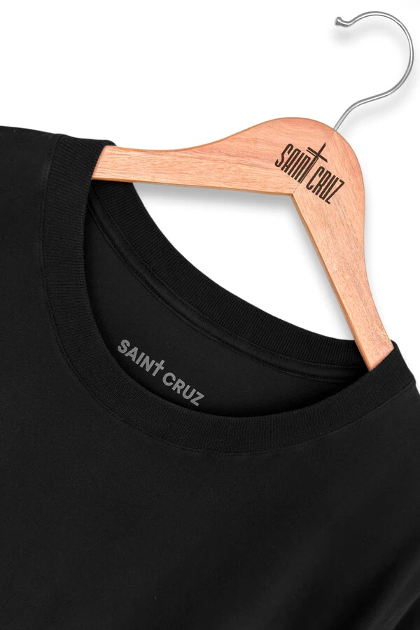 Camiseta preta Valued Outlet