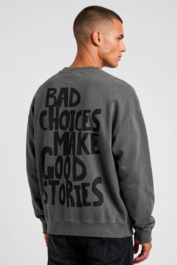 Blusa oversized de moletom estonado chumbo Bad Choices