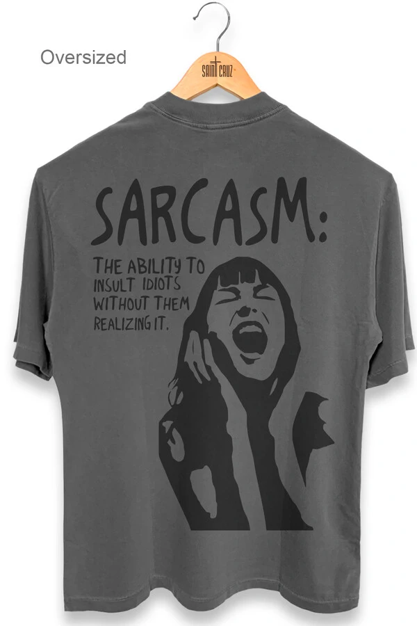 Camiseta oversized estonada chumbo Sarcasm