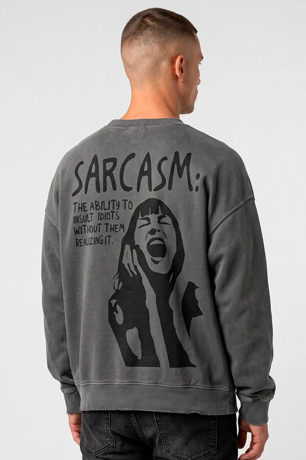 Blusa oversized de moletom estonado chumbo Sarcasm