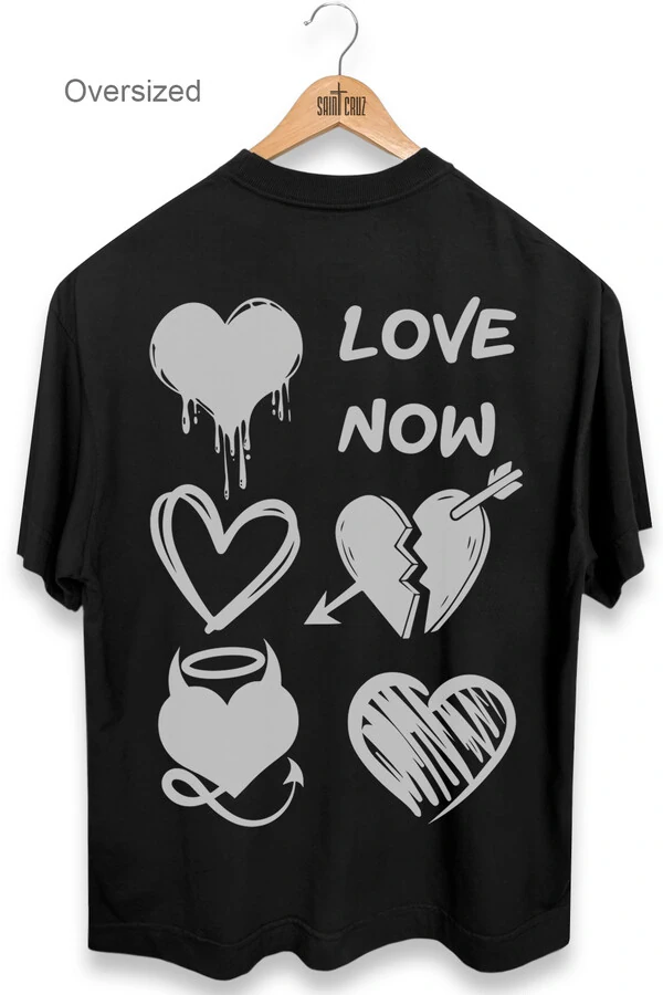 Camiseta oversized preta Love Now