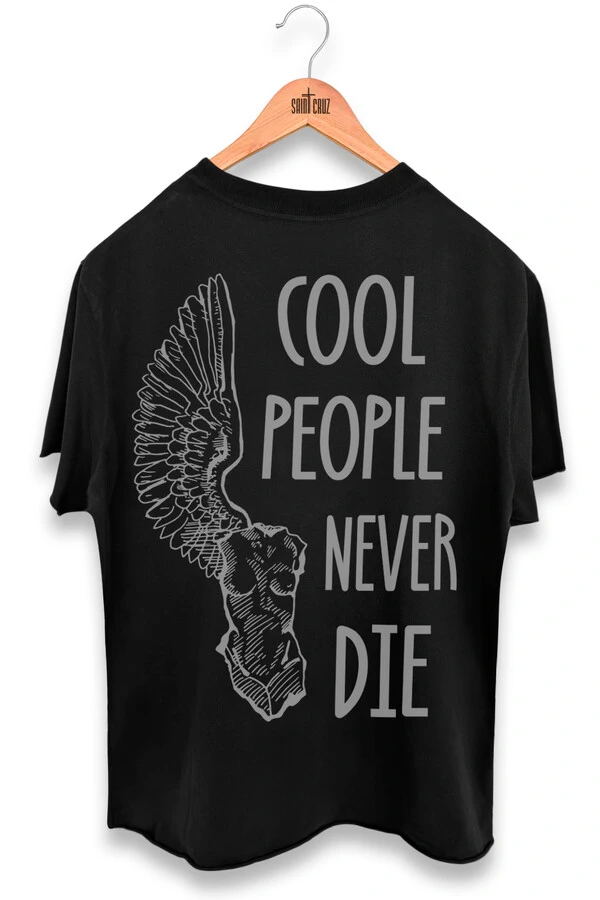Camiseta preta Never Die