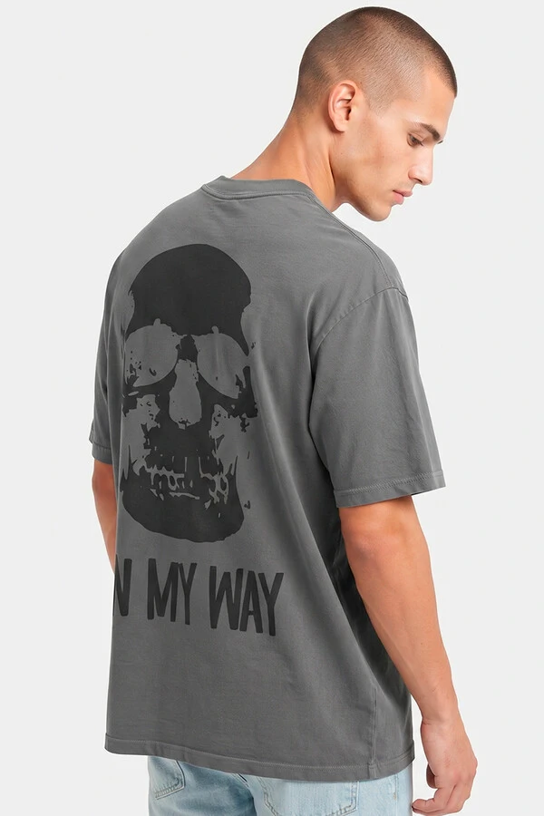Camiseta oversized estonada chumbo On My Way