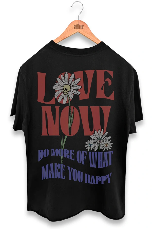 Camiseta preta Love Now Collors
