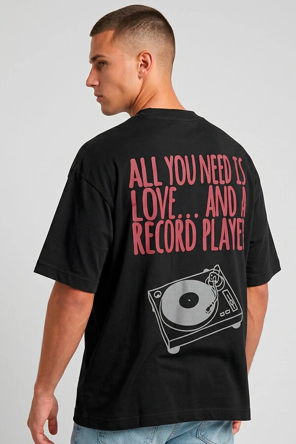 Camiseta oversized preta Record Player