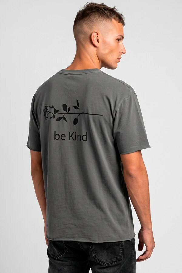 Camiseta estonada chumbo Be Kind