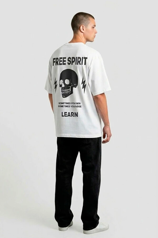 Camiseta oversized branca Free