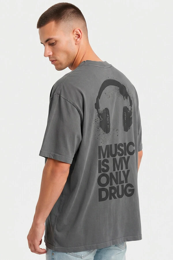 Camiseta oversized estonada chumbo Drug