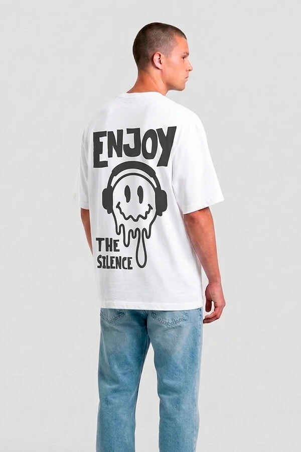 Camiseta oversized branca Enjoy