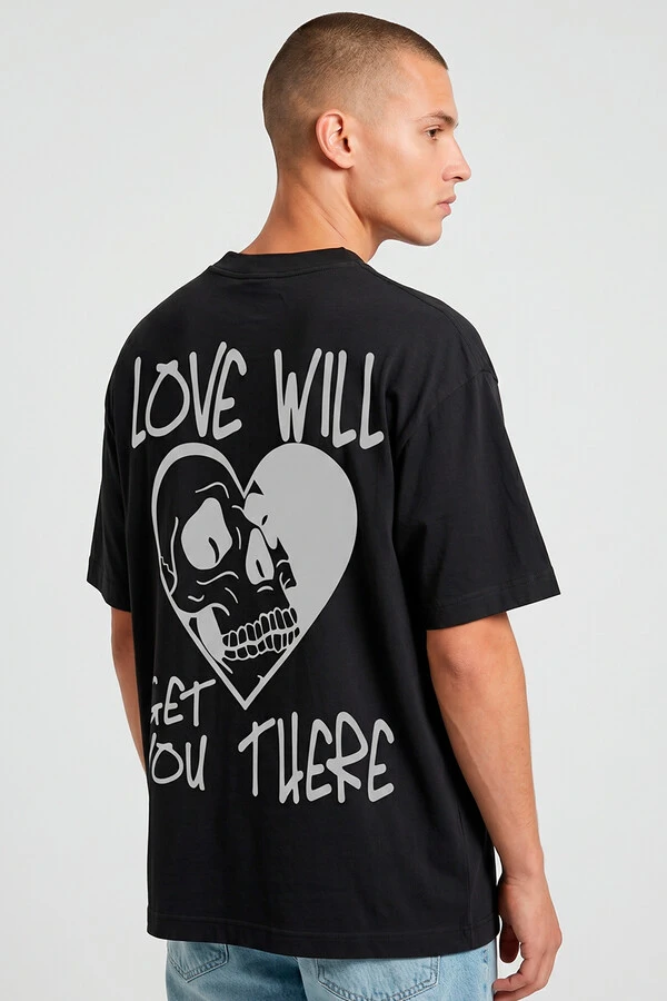 Camiseta oversized preta Love Will