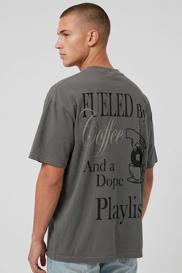 Camiseta oversized estonada chumbo Playlist