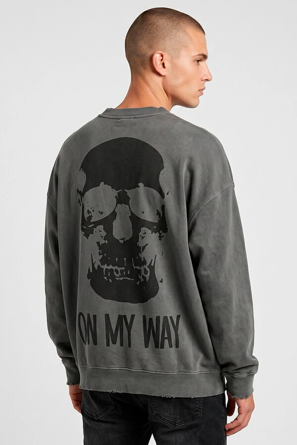 Blusa oversized de moletom estonado chumbo On My Way
