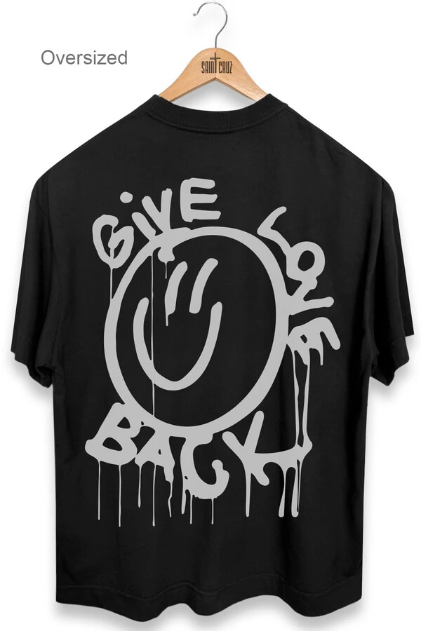 Camiseta oversized preta Give