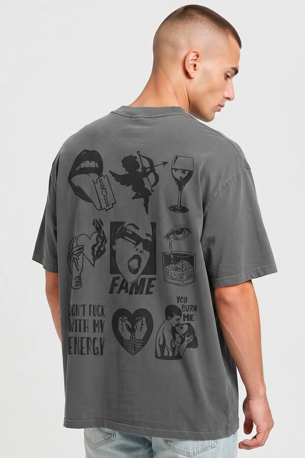 Camiseta oversized estonada chumbo Fame