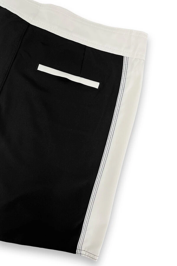 Bermuda retrô line Preto e Off white