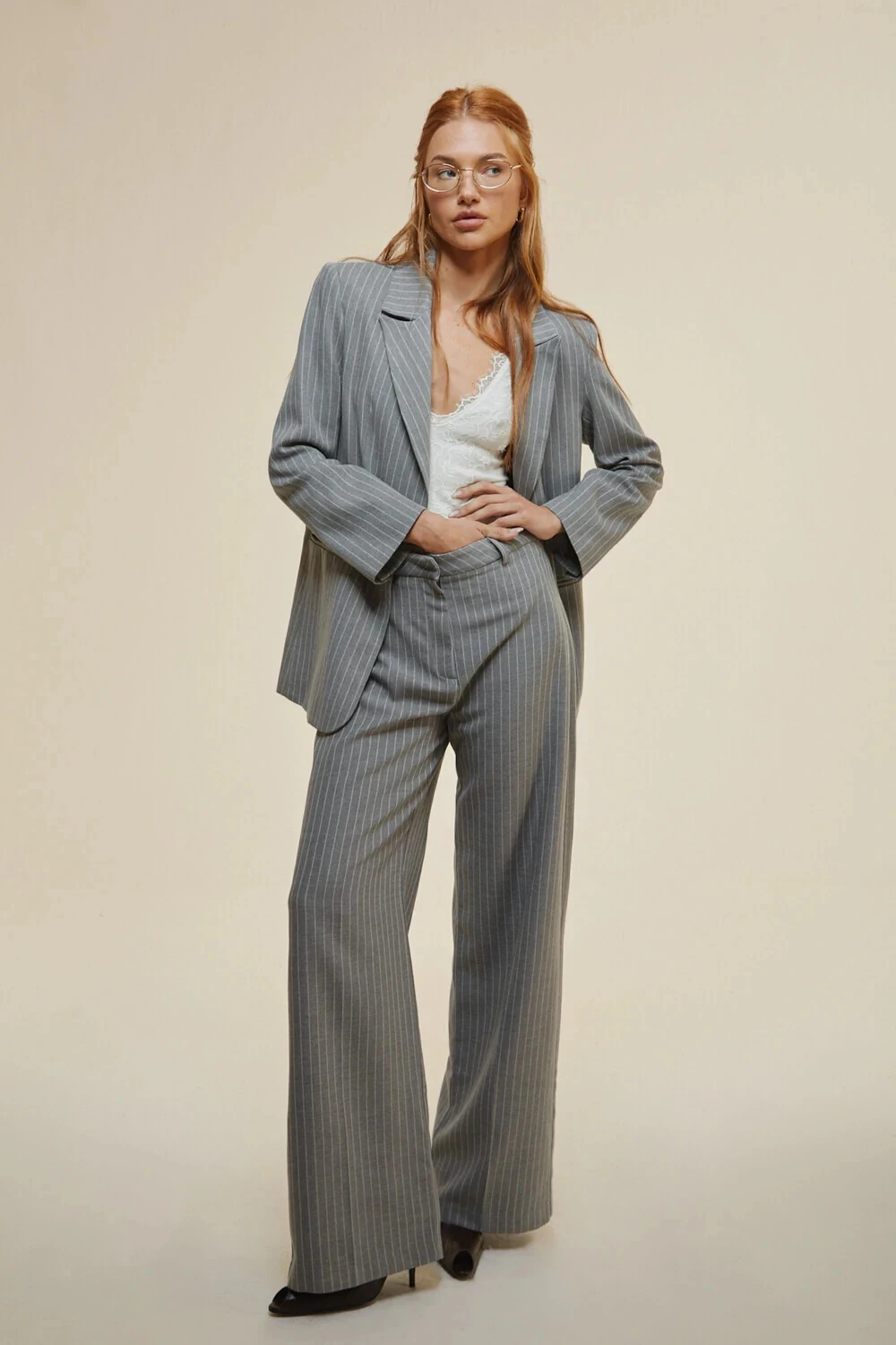 conjunto alfaiataria risca de giz cinza
