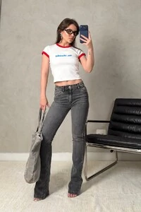 Calça Jeans Bootcut Cintura Média Preta