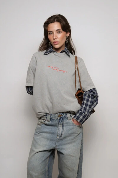 Blusa com frase para looks femininos