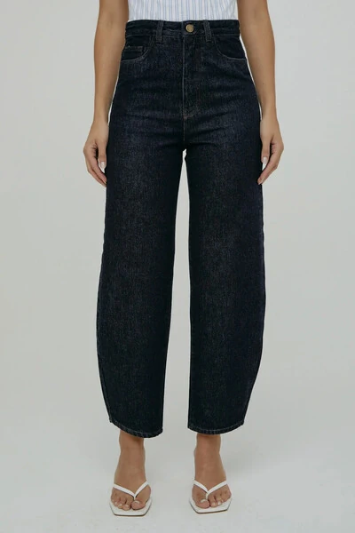 Calça jeans balloon: O que é e como usar?