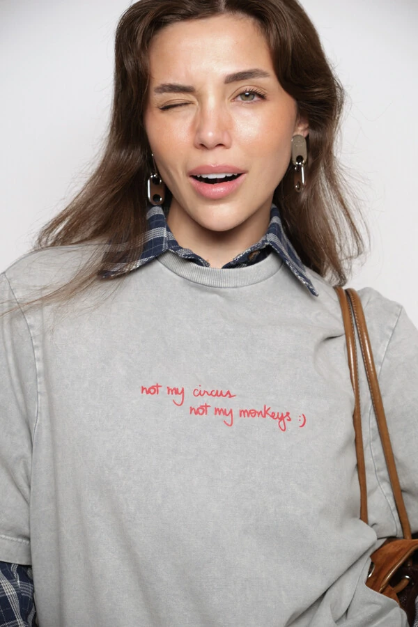 T-Shirt Estonada Oversized Not My Monkeys