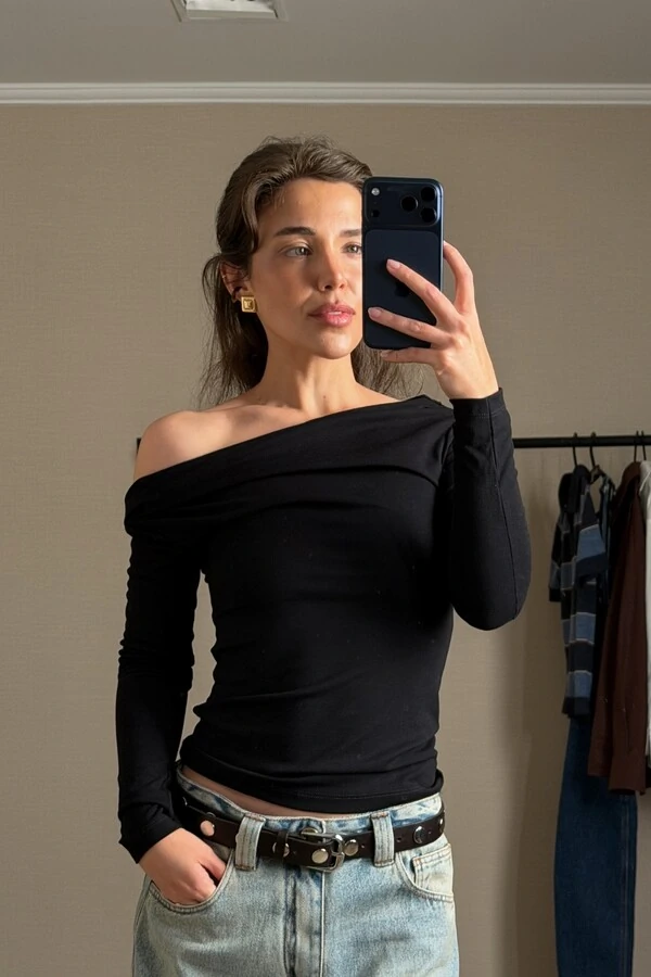 Blusa Manga Longa Assimétrica