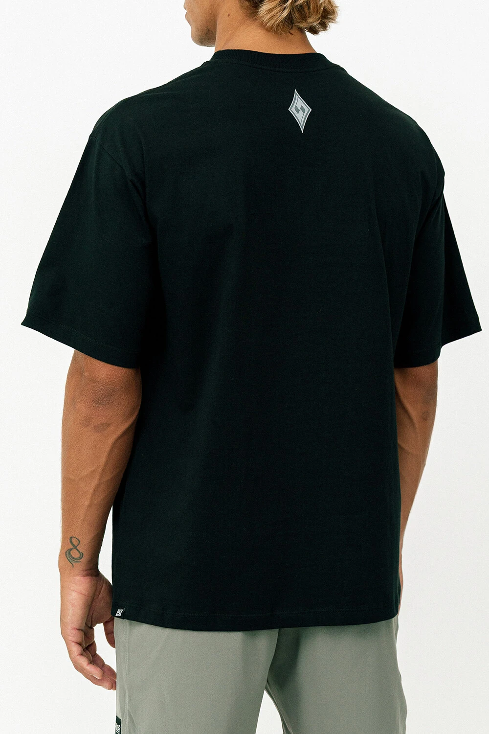 FotoCamiseta Oversized Silver Escrito Over