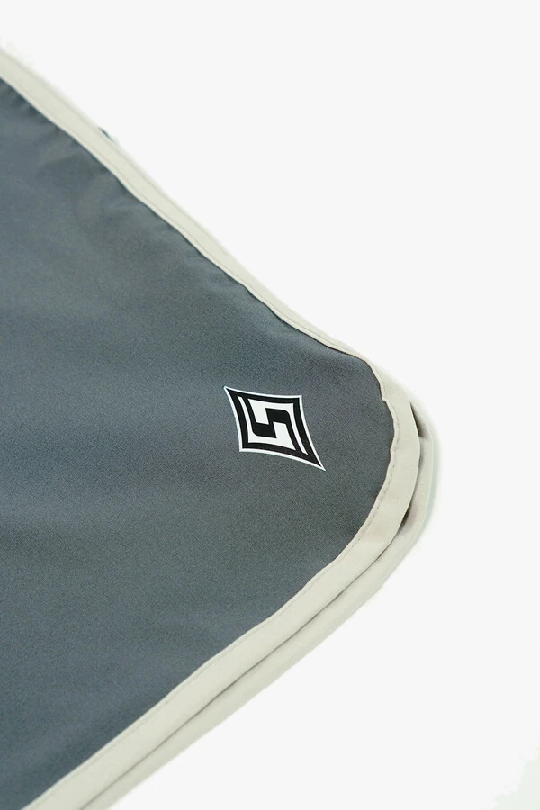 Boardshorts Silver Side Cut 18” Cinza Chumbo