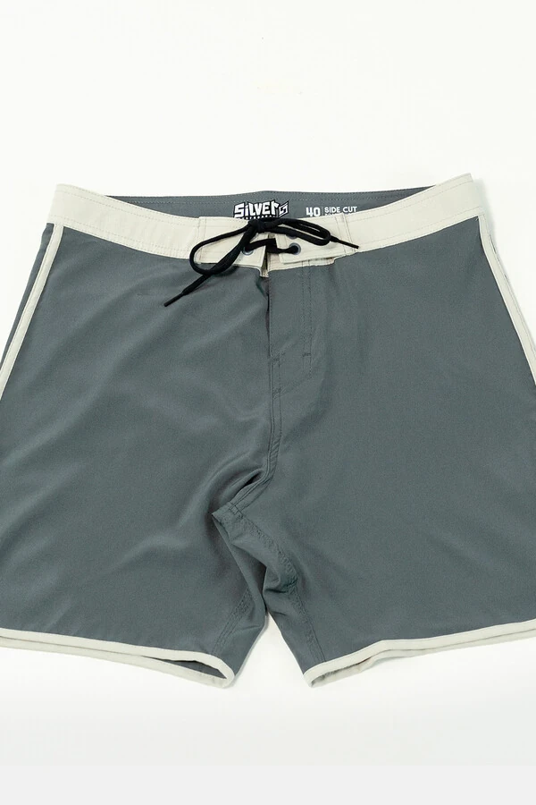 Boardshorts Silver Side Cut 18” Cinza Chumbo