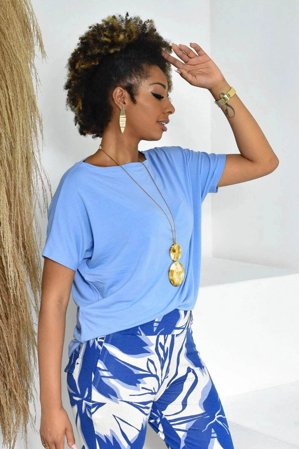 Blusa Decote Canoa Lisa