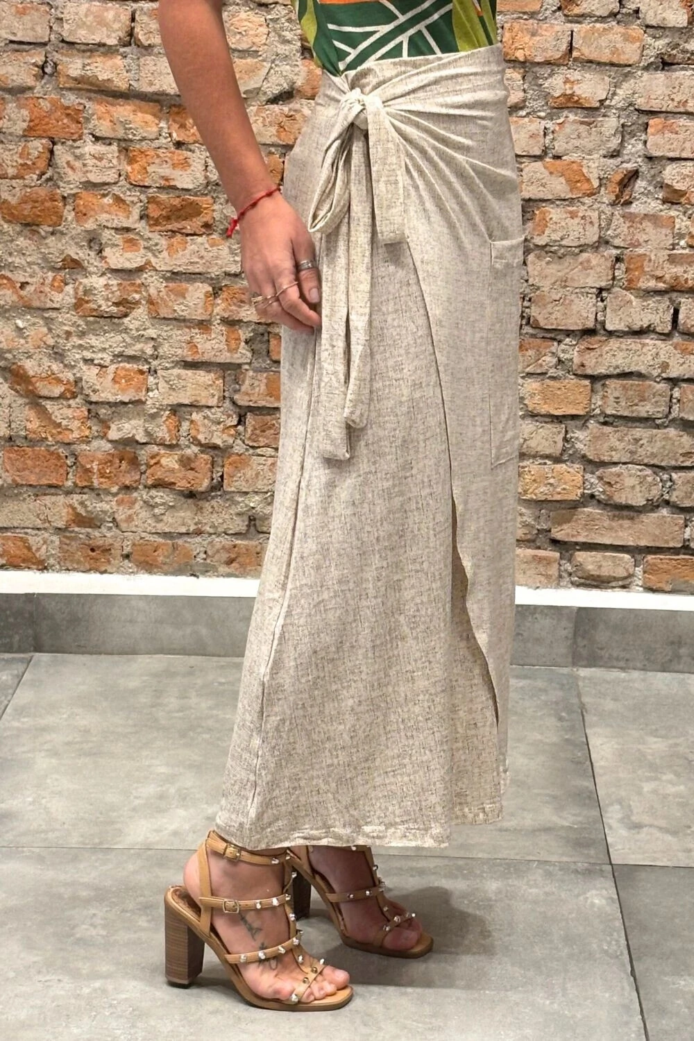 Saia com Sobreposição Alvorada em malha