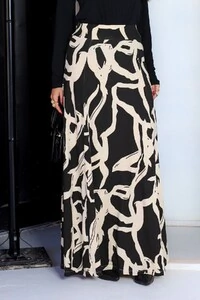 Saia Longa Com Recortes Estampada