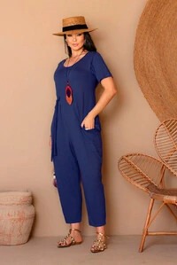 Macacão em malha crepiada com amarração Encanto