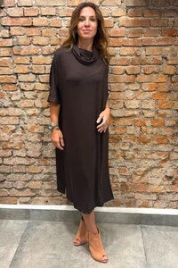 Vestido Gola Alta em Malha Mônaco