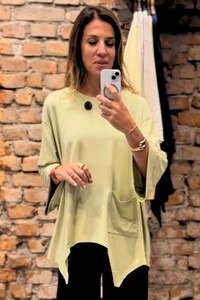 Blusa Assimétrica com bicos em malha Mila