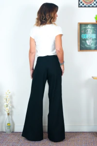 Calça Pantalona Sara em Crepe Soft