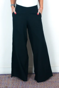 Calça Pantalona Sara em Crepe Soft