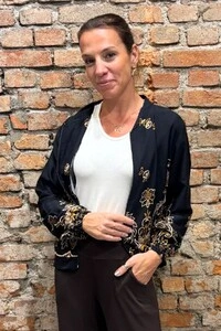 Jaqueta Corta Vento com ziper.