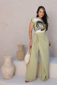 Calça com Sobreposição Solare em malha