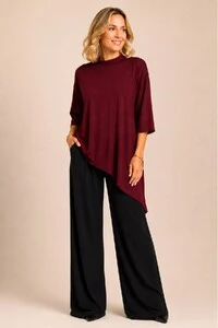 Blusa Livia com golinha assimétrica em malha