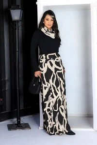 Saia Longa Com Recortes Estampada